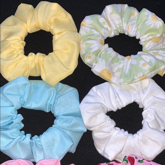Spring Scrunchie Set - Picture 2 of 3